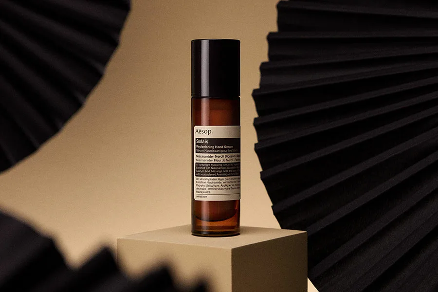 Aesop 爍亮手部精華 手部保養 手部精華 護手霜推薦 手臉視覺斷層 手部抗老精華