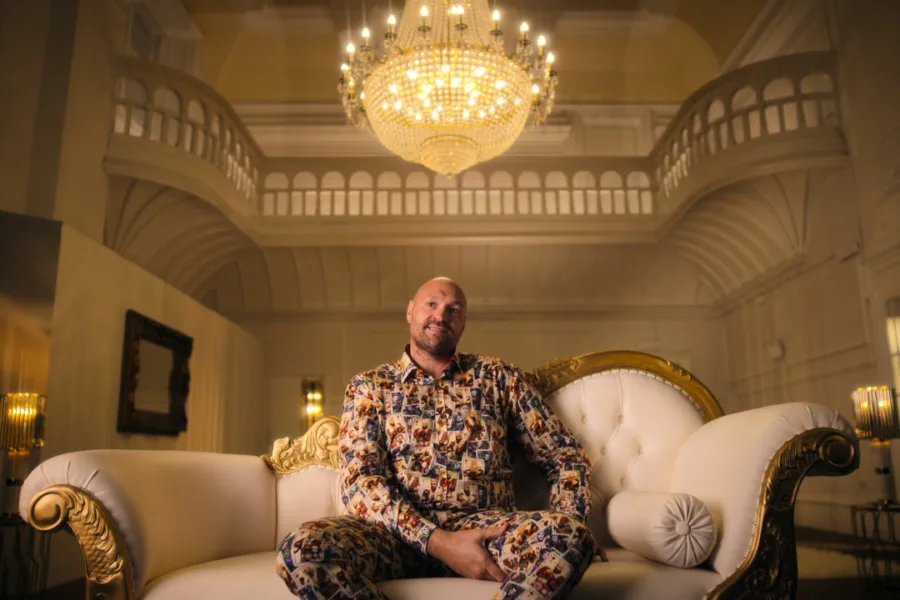 Netflix 新片 媒體採購 廣編稿 廣告合作 異業合作 互惠 泰森福瑞拳王這一家 泰森福瑞 Tyson Fury  派瑞絲福瑞 Paris Fury  2026 實境節目 泰森福瑞：拳王這一家  莫克姆灣 拳王退休生活  英國實境秀 家族旅行