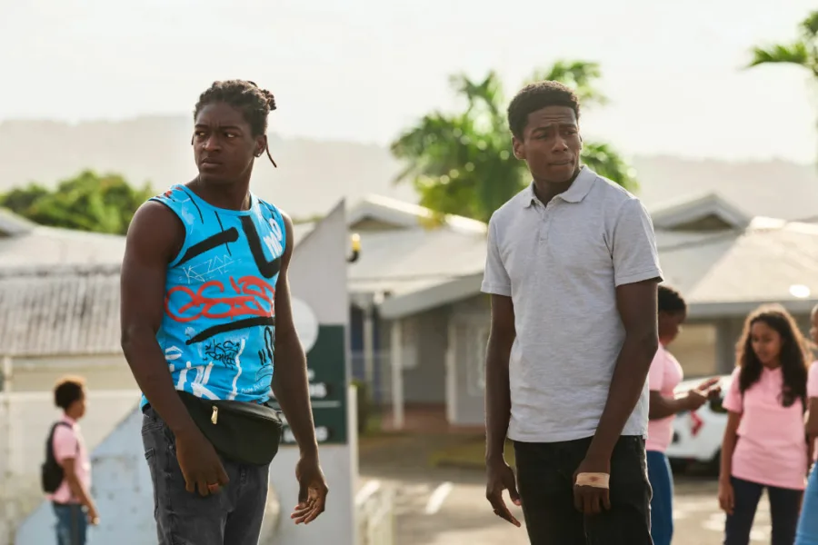 Netflix 新片 媒體採購 廣編稿 廣告合作 異業合作 互惠 聰明少年 Bandi 大家庭生存 社會底層 2026 劇情片 聰明少年 母親離世 兄弟姊妹親情 販毒抉擇 道德掙扎 逆境重生 團結救援