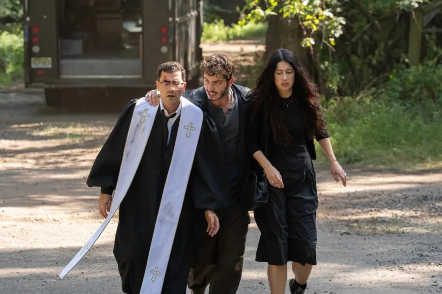 Netflix 新片 媒體採購 廣編稿 廣告合作 異業合作 互惠 失策兄妹幫 Big Mistakes 美國影集 劇情片 家族衝突 手足關係 2026 影集 失策兄妹幫 黑色幽默 成年危機 人生逆襲 喜劇影集