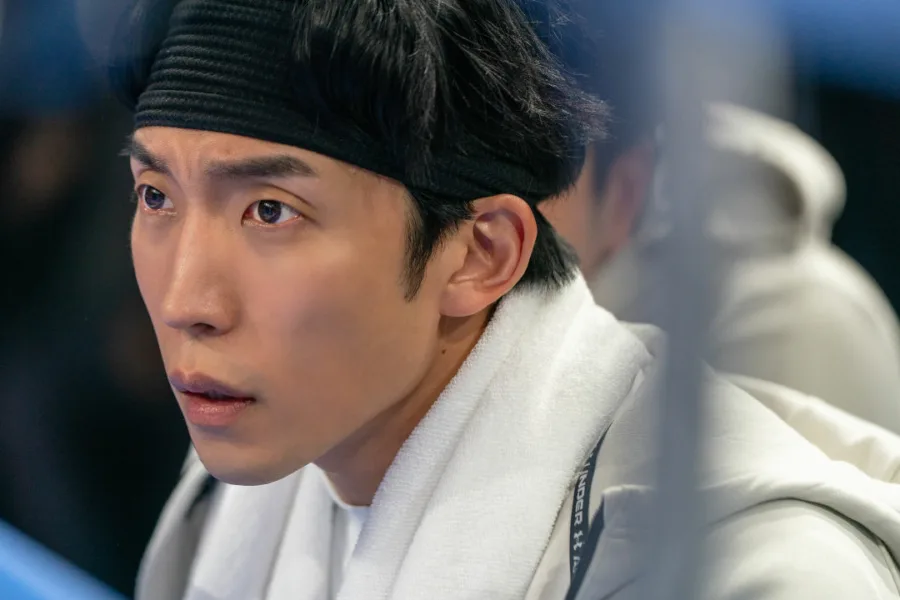 Netflix 新片 媒體採購 廣編稿 廣告合作 異業合作 互惠 獵犬2 Rain 影評 禹棹奐 李相二 動作影集  Bloodhounds Season 2 解析 地下拳擊 暴力美學  韓劇推薦 驚悚動作 2026 評價 深度導讀  正拳出擊 階級復仇 