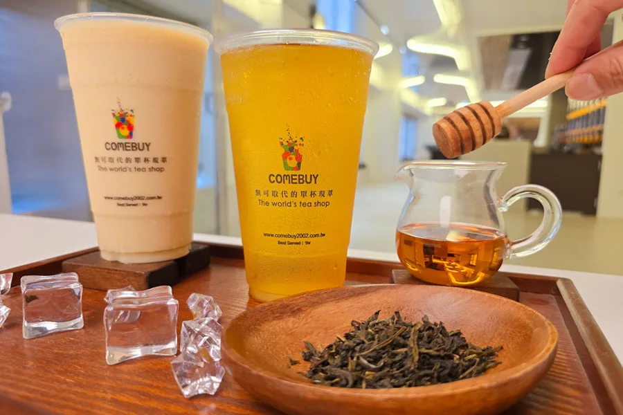 COMEBUY康拜 買一送一 手搖飲優惠 現萃茶 2026飲料推薦 中南部美食 康拜新品