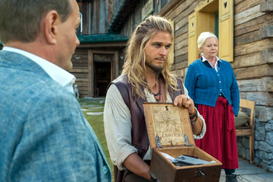 Netflix新片 電影 媒體採購 廣編稿 廣告合作 異業合作 互惠 汪星人訓練營  影評 Netflix 德國喜劇 2026  Eat Pray Bark 電影 訓犬師 提洛爾山脈 劇情解析  寵物心理學 飼主教育 社交焦慮 喜劇電影 推薦  德式幽默 人犬關係 心理救贖 角色分析 導讀  毛小孩 訓練方法 