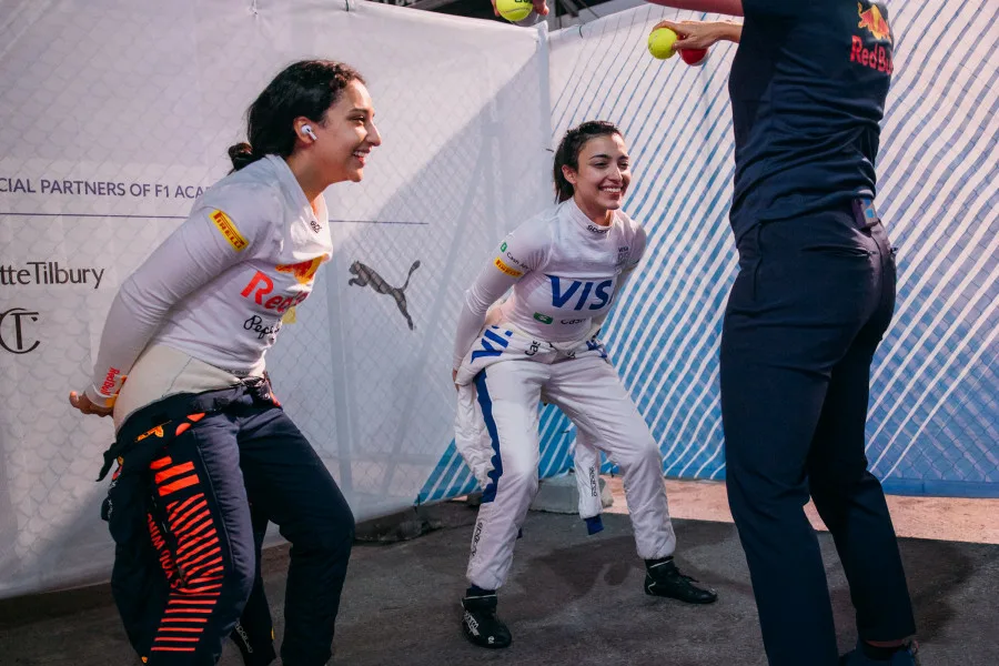 F1 Academy 全女子賽車學院 Netflix 新片 媒體採購 蘇西沃爾夫 女車手 5月28日 Netflix紀錄片 F1 Academy