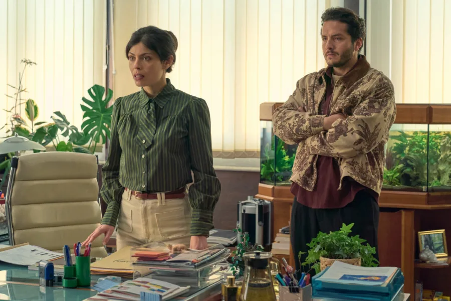 Netflix 新片 媒體採購 廣編稿 廣告合作 異業合作 互惠 臥底代課任務 Flunked  亞歷山大科米內克 Alexandre Kominek  2026 影集 臥底代課任務  法國影集 喜劇 少年犯 臥底  數學天才 老師 臥底校園 犯罪  法式幽默 犯罪小孩 亞歷山大科米內克 影集