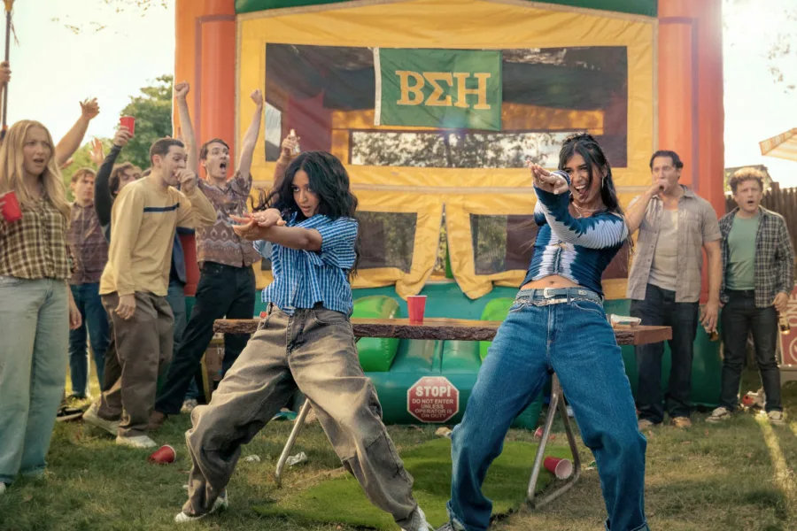 Netflix新片 電影 媒體採購 廣編稿 廣告合作 異業合作 互惠 普里揚卡克迪亞 電影 麥特里伊拉瑪克里希南 哈桑明哈傑 2026 電影 莉莉辛格 麥特里伊拉瑪克里希南 尬舞姊妹淘 Best of the Best 寶萊塢舞團 UCLA 大學舞團 喜劇電影 全美舞蹈大賽 電影 麥特里伊拉瑪克里希南 嘉妮娜加萬卡 歌舞喜劇