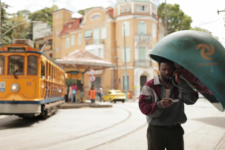 Netflix 新片 媒體採購 廣編稿 廣告合作 異業合作 互惠 火線救援 影評 約翰克里西 AJ昆奈爾  Man on Fire 影集 解析 創傷後壓力症候群 動作美學  傭兵救贖 驚悚影集 2026 影集推薦 評價 導讀  特種部隊 動作滿檔 戰鬥技巧 心魔對抗 深度分析  火線救援 劇情提要 犯罪驚悚 角色成長 觀察評論