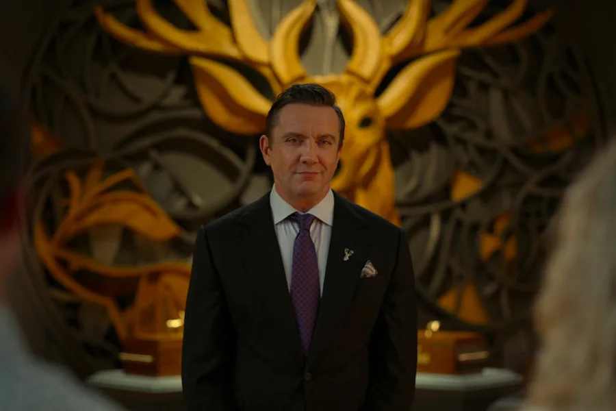 Netflix 新片 媒體採購 廣編稿 廣告合作 異業合作 互惠 百萬秘寶攻防戰 Million Dollar Secret Season 2  彼得·塞拉菲諾威茨 Peter Serafinowicz  2026 實境影集 百萬秘寶攻防戰 第二季  心理戰 欺詐遊戲 百萬美金 實境秀  美國影集 彼得·塞拉菲諾威茨 鬥智 競賽  心理攻防 秘密遊戲 百萬秘寶攻防戰