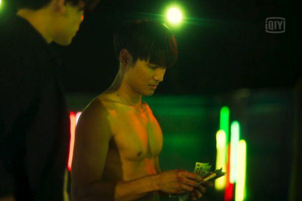 黑幫少爺愛上我 愛奇藝國際站 BL Mile 帕克普泓隆牧塞侗 Apo 納塔溫崴唐緹派特 泰劇 羅寧提姆