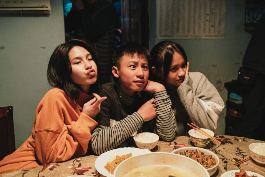 哈勇家 林婷莉 洪金輝 小薫 黃瀞怡 陳宇 陳宇 黃信赫 許多素