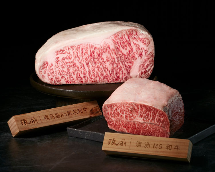 到阪前和牛鐵板燒品嚐「澳洲M9和牛三吃」、日本鹿兒島產「黑毛薩摩錦牛」