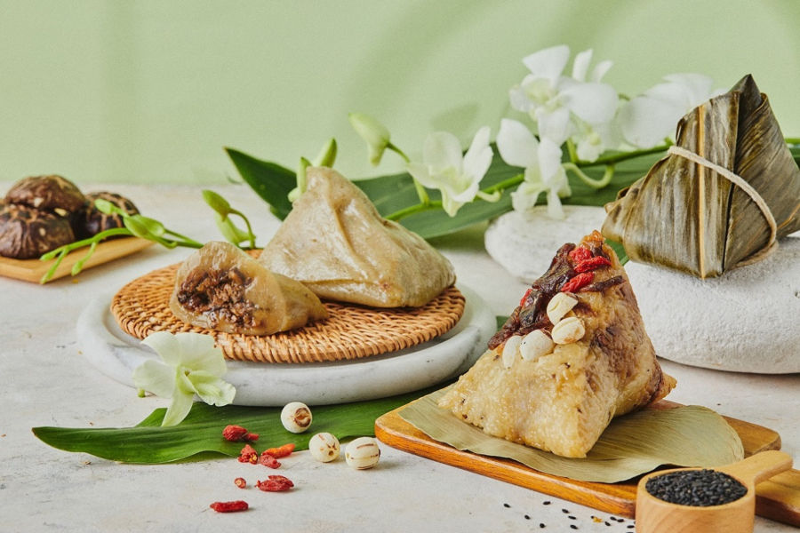 雙喜逢金兔禮盒_素粽兩款_翡翠珍菇粿粽(素)_桂花芝麻流沙粽(素)