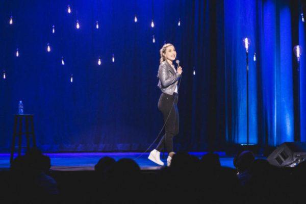 泰勒·湯姆林森 你看看你 Netflix