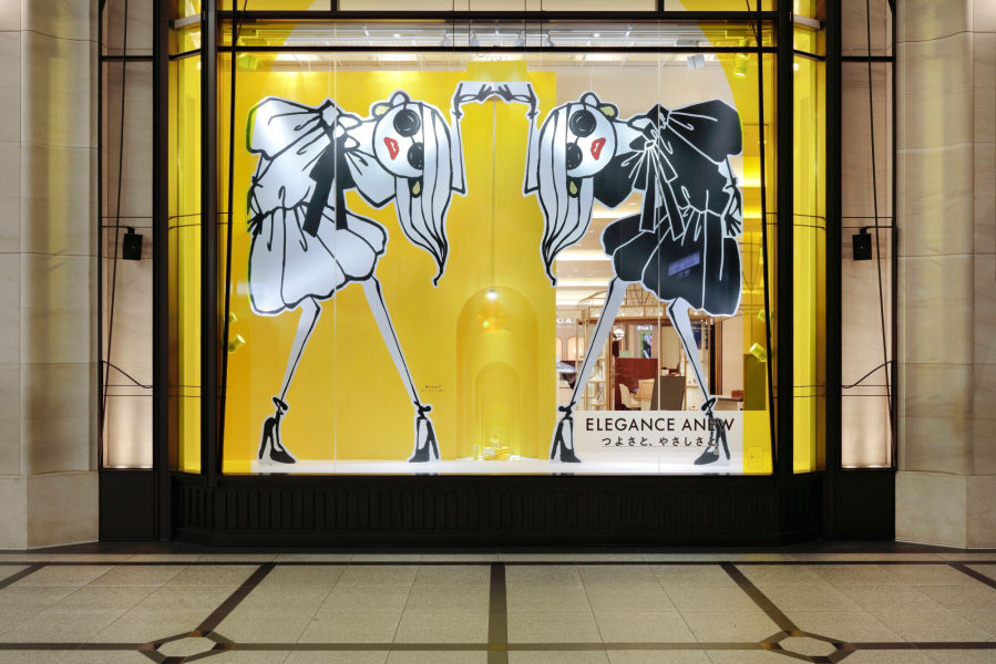 阪急百貨店大阪梅田總店的櫥窗向來設計新穎奪目，相當吸引路人眼球