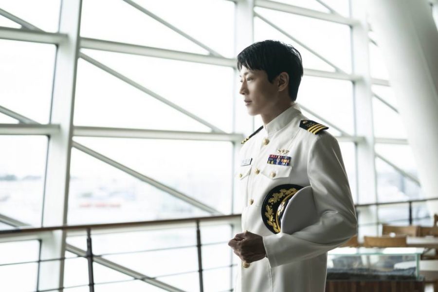 ▲ 金來沅飾演一名前海軍副艦長，挑戰大量危險動作戲造成話題 ( 圖 車庫娛樂 )
