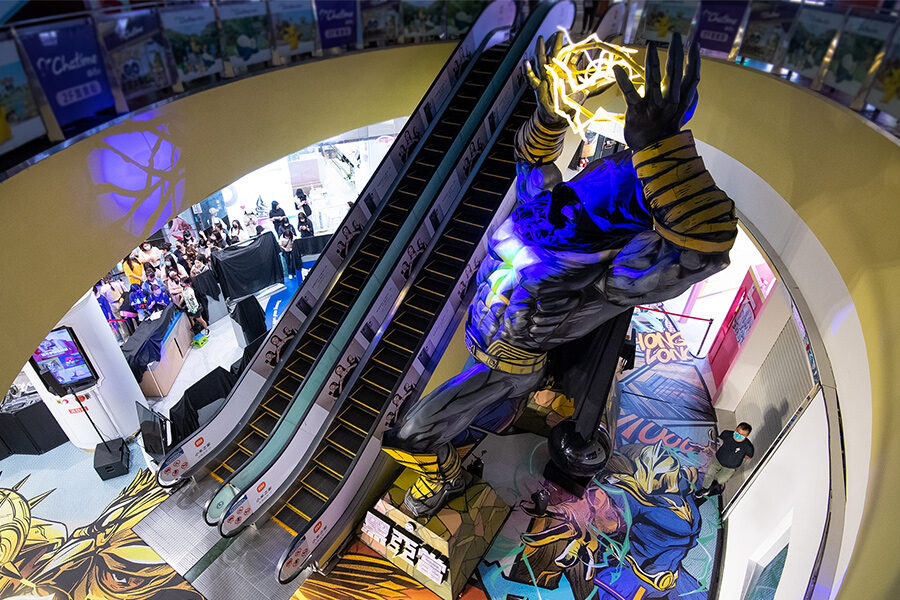 黑亞當 巨石強森 梅寇勒特瑟拉 叢林奇航 奧迪斯霍吉 諾亞森迪尼奧 原子粉碎者 莎拉夏希 阿德里安娜 馬文坎薩林 伊斯梅爾 昆塔莎斯溫德爾 炫風 博迪薩邦圭 阿蒙 皮爾斯布洛斯南 原子少年