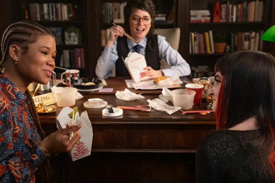 Netflix新片 電影 媒體採購 廣編稿 廣告合作 異業合作 互惠 我的室友好雷 電影評論 深度解析  Roommates 2026 美國喜劇 戴雯 賽莉斯特 大學宿舍 心理戰 消極對抗 友誼崩壞  新鮮人生存指南 同居 驚悚 喜劇 推薦  當代社交焦慮 人格面具 空間政治 演化  2026 必看美國電影 角色成長 影像美學 導讀