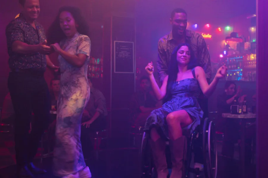 Netflix 新片 媒體採購 廣編稿 廣告合作 異業合作 互惠 聖女也瘋狂 Santita  瑪莉雅荷西卡諾 墨西哥影集  2026 墨西哥浪漫影集 聖女也瘋狂 第一季  小聖女 叛逆女性 身體殘疾 愛情豪賭  聖女也瘋狂 婚禮逃兵 舊愛回歸 自我救贖  影集 聖女也瘋狂 犯罪 浪漫 懸疑