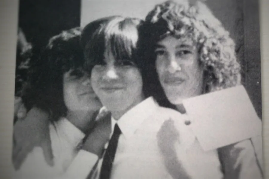 Netflix新片 電影 媒體採購 廣編稿 廣告合作 異業合作 互惠 嗆辣紅椒成名路 紀錄片影評 希勒斯洛伐克 Hillel Slovak 影響力 解析 嗆辣紅椒樂團 成名史 2026年3月20日 上線 安東尼基德斯 佛利 兄弟情誼 洛杉磯 搖滾 Freaky Styley 喬治克林頓 放克音樂 歷史 2026 必看音樂紀錄電影 搖滾傳奇 導讀