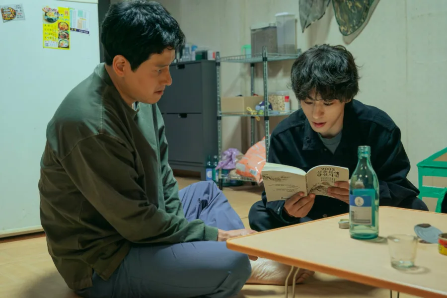 Netflix 新片 媒體採購 廣編稿 廣告合作 異業合作 互惠 努力克服自卑的我們 We Are All Trying Here  具教煥 高胤禎 吳正世 姜末今 朴解浚  2026 影集 努力克服自卑的我們  我的大叔 編劇 朴海英 車榮勳 導演  心理治癒 無價值感 自卑感 克服  韓劇 嫉妒與平靜 成長 現代人焦慮