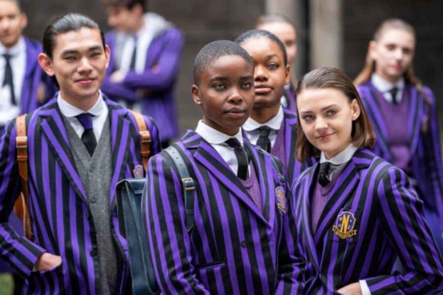 星期三 Wednesday 凱薩琳麗塔瓊絲 路易古茲曼 艾薩克奧爾多內斯 提姆波頓 珍娜奧蒂嘉 阿達一族