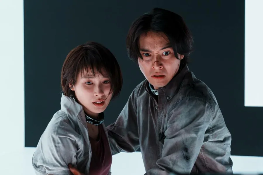 今際之國的闖關者 山崎賢人 土屋太鳳 山下智久 町田啟太 森永悠希 三吉彩花 朝比奈彩 磯村勇斗 靈魂交換 火箭雨 骰子遊戲