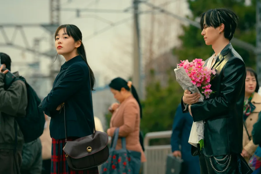 颱風商社 Netflix 新片 媒體採購 廣編稿 廣告合作 李俊昊 金敏荷 成東鎰 李娜靜 1997金融危機 泰豐商社