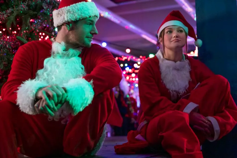 偷心響叮噹 Netflix新片 電影 媒體採購 廣編稿 廣告合作 浪漫喜劇 聖誕劫案 靈魂伴侶 倫敦節慶 機智小偷 家庭觀影