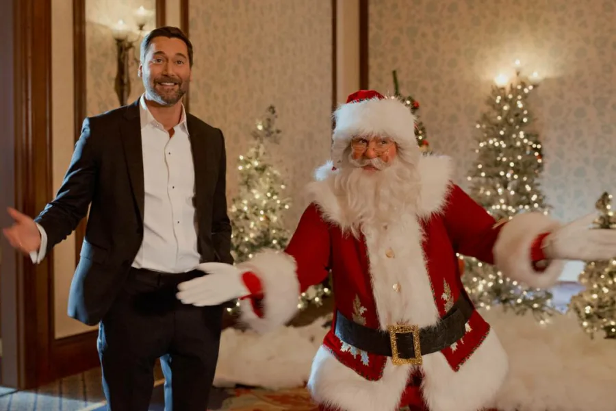 聖誕老人亂亂愛 Netflix新片 電影 媒體採購 廣編稿 廣告合作 My Secret Santa 亞莉珊卓布瑞肯瑞吉 萊恩艾格德 浪漫喜劇 聖誕節