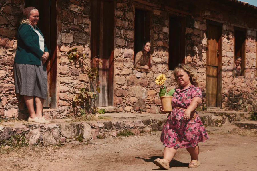 千人之子 Netflix新片 電影 媒體採購 廣編稿 廣告合作 羅德里戈·桑托羅 Rodrigo Santoro 非傳統家庭  Non-traditional Family 瓦特雨果梅  Watt Hugo May 漁夫克里索斯托莫  Fisherman Cristostomo 溫情劇情片