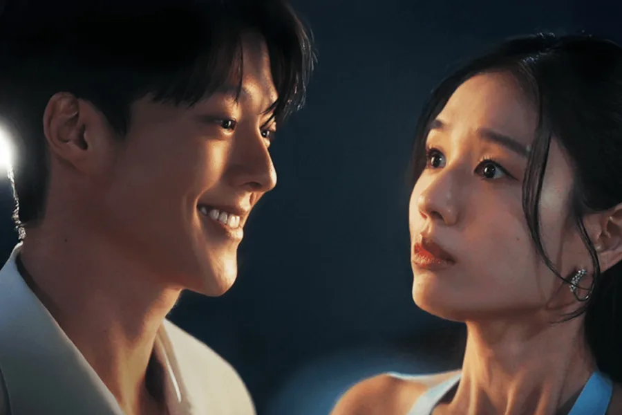 一吻爆炸  Netflix 新片 媒體採購 廣編稿 廣告合作 張基龍 安恩真 職場浪漫 辦公室喜劇 假媽媽 靈魂交換 燙菠菜 白馬王子 韓劇甜寵 化學反應