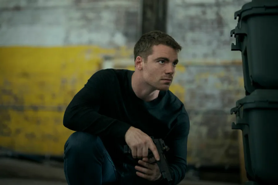 暗夜情報員 Netflix 媒體採購  蓋布瑞爾貝索 盧西安娜布坎能 馬修夸克  暗夜情報員第3季 TheNightAgent 彼得蘇德蘭 伊斯坦堡追緝 Netflix動作驚悚