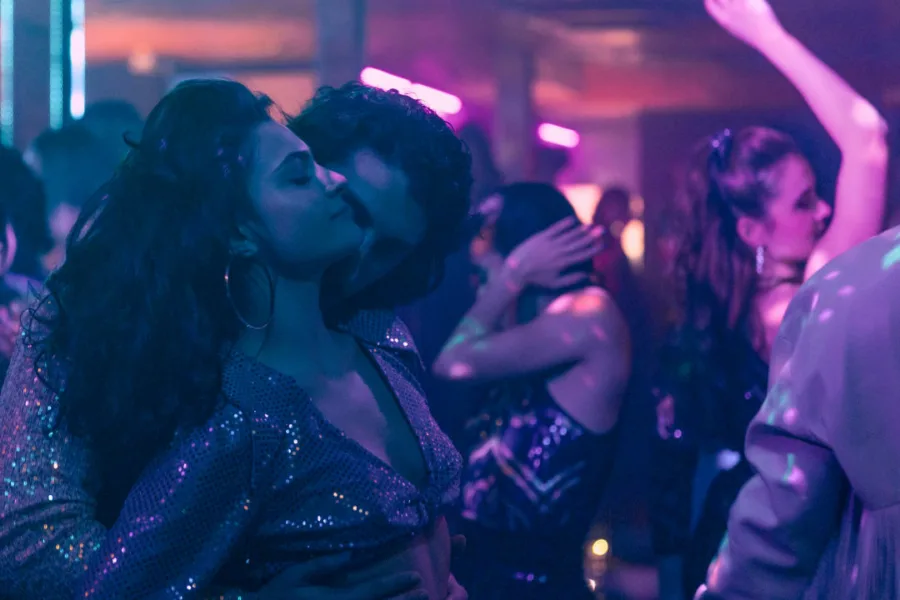 Netflix新片 電影 媒體採購 廣編稿 廣告合作 異業合作 互惠 偽術奇才 The Big Fake  驚悚劇情電影  藝術犯罪  贗品大師傳奇  羅馬時代劇