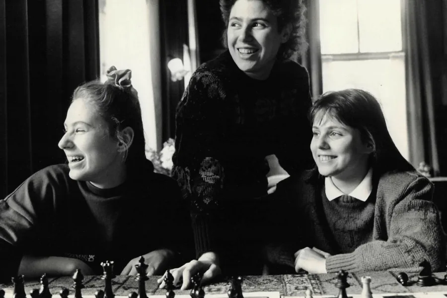 Netflix新片 電影 媒體採購 廣編稿 廣告合作 異業合作 互惠 獅心棋后 改寫棋局的天才少女 Queen of Chess  朱迪特波爾加 Judit Polgár  西洋棋傳記紀錄片  棋王加里卡斯帕洛夫 Garry Kasparov  導演羅瑞甘迺迪 Rory Kennedy