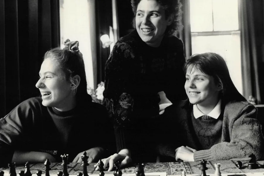 Netflix新片 電影 媒體採購 廣編稿 廣告合作 異業合作 互惠 獅心棋后 改寫棋局的天才少女 Queen of Chess  朱迪特波爾加 Judit Polgár  西洋棋傳記紀錄片  棋王加里卡斯帕洛夫 Garry Kasparov  導演羅瑞甘迺迪 Rory Kennedy