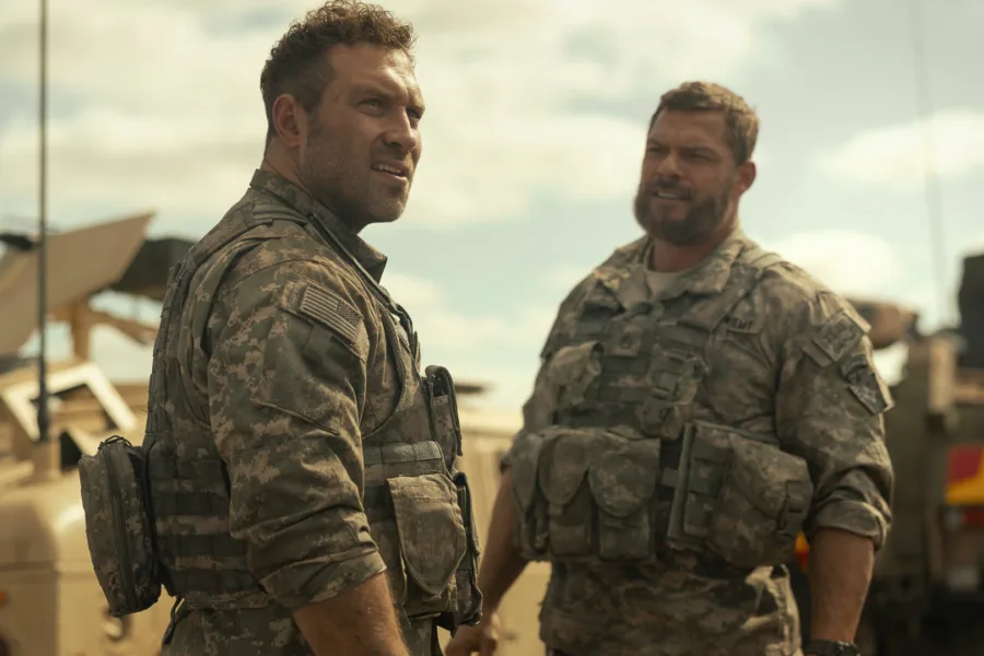 Netflix新片 電影 媒體採購 廣編稿 廣告合作 異業合作 互惠 侵略機器 War Machine  美國陸軍遊騎兵 生存之戰  軍事科幻 動作電影  菁英團隊 驚人威脅  跨文明戰爭 戰術驚悚  2026 動作新片 侵略機器