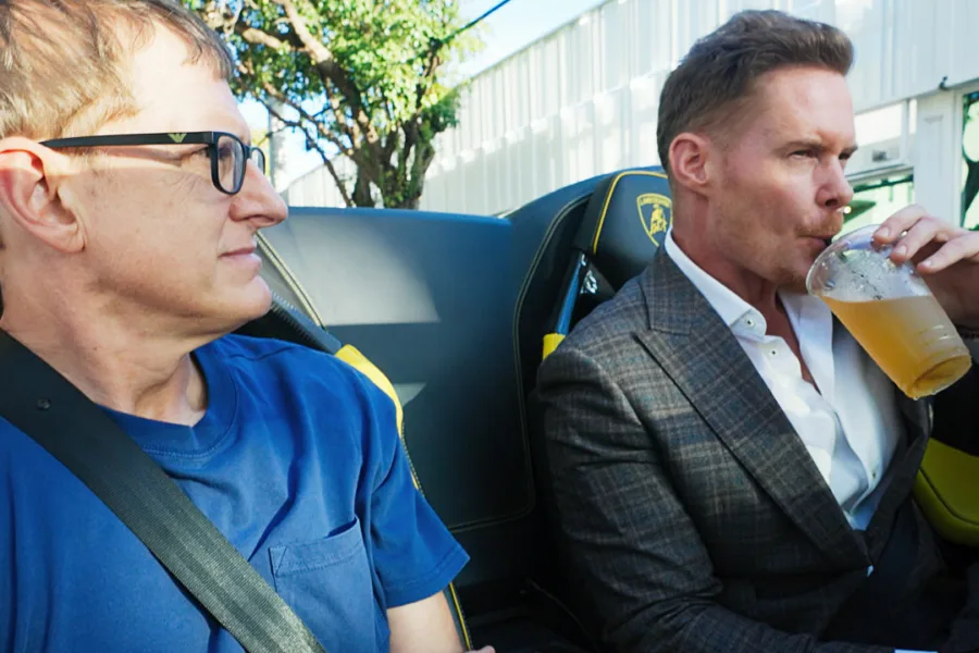 Netflix新片 電影 媒體採購 廣編稿 廣告合作 異業合作 互惠 路易泰魯：解構男性圈 路易泰魯 Louis Theroux  Harrison Sullivan HS Tikky Tokky  Myron Gaines Sneako Justin Waller  紀錄片 紀錄電影  2026 電影 