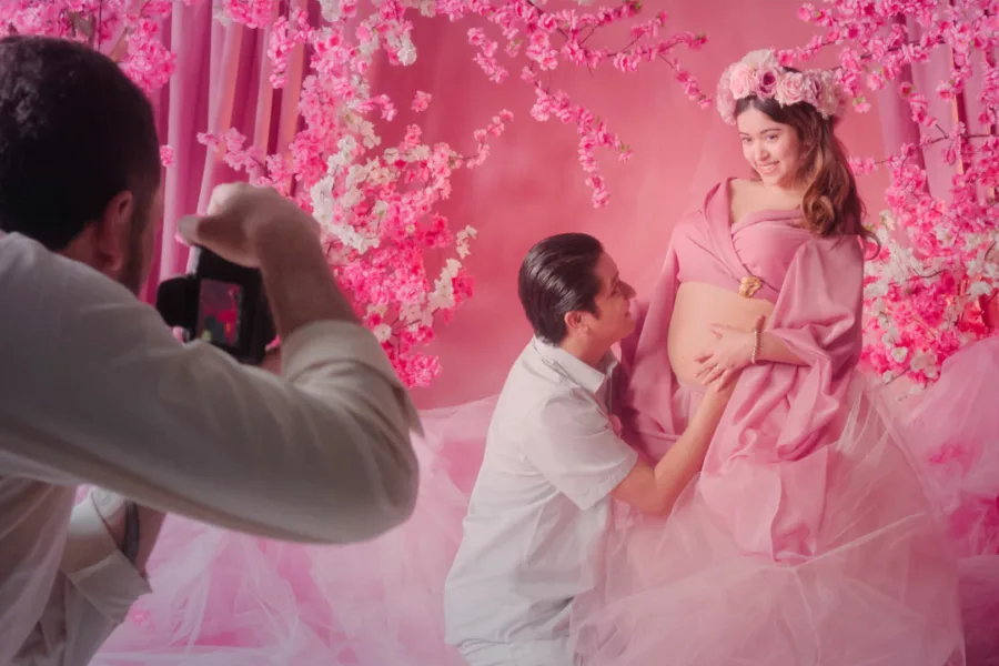Netflix新片 電影 媒體採購 廣編稿 廣告合作 異業合作 互惠 A Child of My Own Alejandra  屬於我的孩子 電影 紀錄片 馬伊特阿爾貝迪  2026 偽裝懷孕 社會期待 Maite Alberdi 亞莉珊卓 社會期盼 考驗 情感獨立 完美生活失控 不知名威脅 混亂任務 生存演算