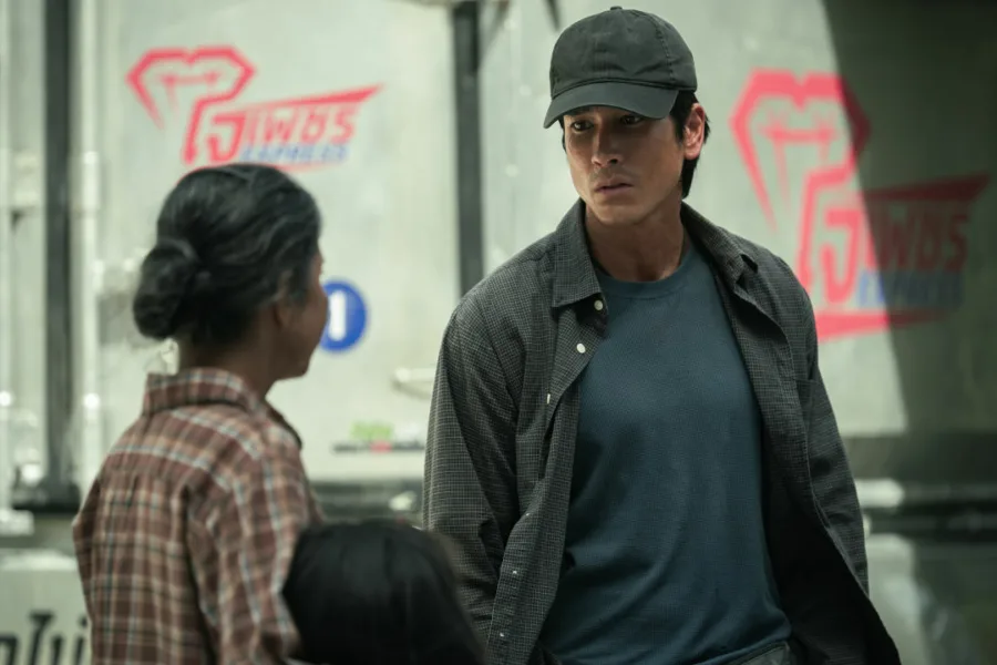 Netflix新片 電影 媒體採購 廣編稿 廣告合作 異業合作 互惠 末路討債人 The Debt Collector 前討債人救贖 / Former Debt Collector Redemption 絕症復仇 / Terminal Illness Revenge 泰國動作電影 / Thai Action Movie 地下世界正義 / Underground Justice 人性救贖 / Human Redemption