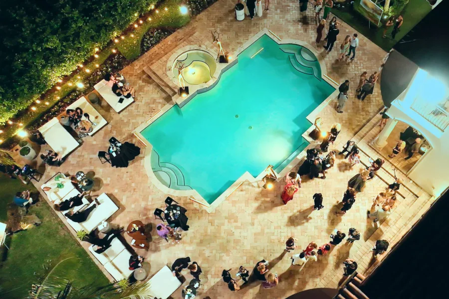 Netflix 新片 媒體採購 廣編稿 廣告合作 異業合作 互惠 絕對會員制 棕櫚灘名媛圈 Members Only Palm Beach 棕櫚灘上流社會 美國老錢貴族 真人實境社交圈