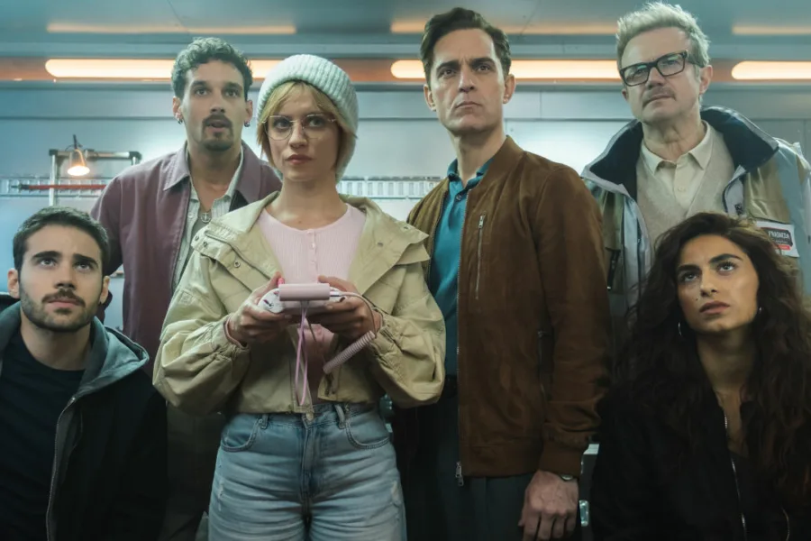 Netflix 新片 媒體採購 廣編稿 廣告合作 異業合作 互惠 柏林抱銀貂的女子 柏林 達米安 塞維亞 馬拉加公爵 勒索復仇  西班牙 動作滿檔影集  藝術品搶案 心理博弈 2026 影集 柏林新篇章