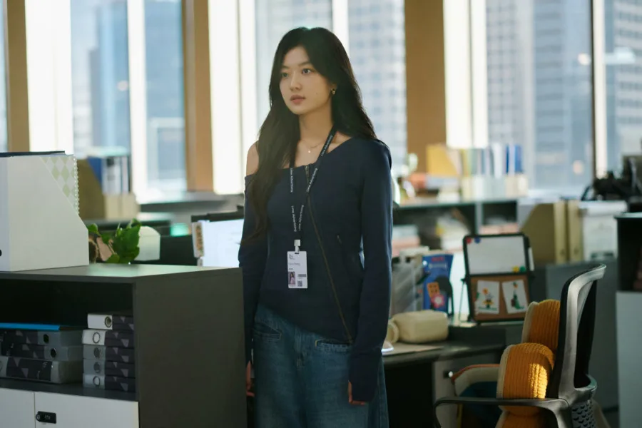 Netflix 新片 媒體採購 廣編稿 廣告合作 異業合作 互惠 早春晴朗 井柏然 職場愛情影集 早春晴朗 The Early Spring 孫千 辦公室祕密戀情 孫千 成年人的愛情 CP感 頂級魅惑男 神選角 都市情感大劇