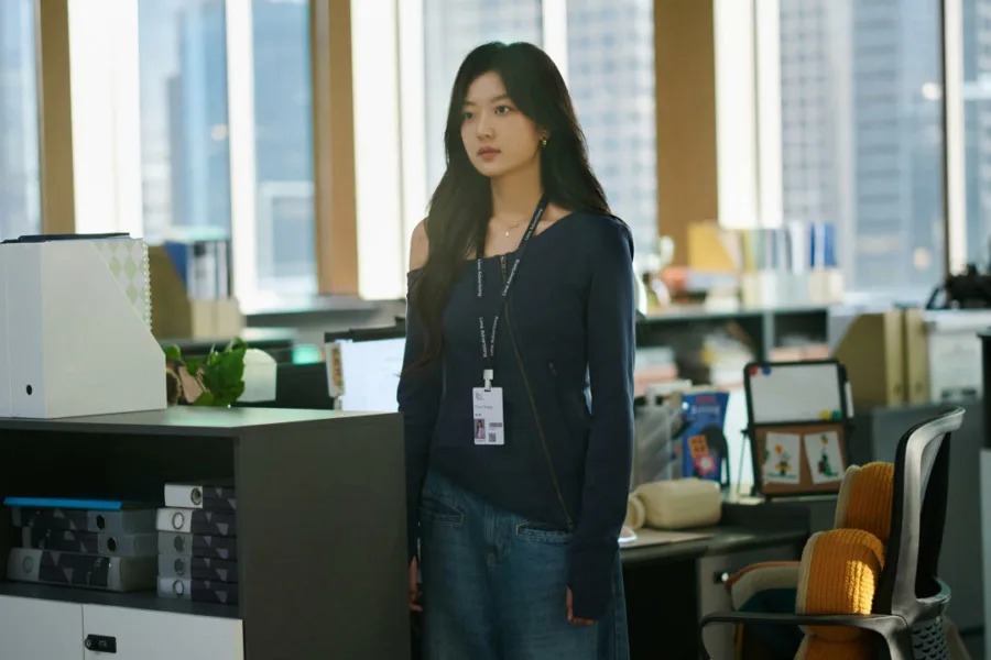 Netflix 新片 媒體採購 廣編稿 廣告合作 異業合作 互惠 早春晴朗 井柏然 職場愛情影集 早春晴朗 The Early Spring 孫千 辦公室祕密戀情 孫千 成年人的愛情 CP感 頂級魅惑男 神選角 都市情感大劇