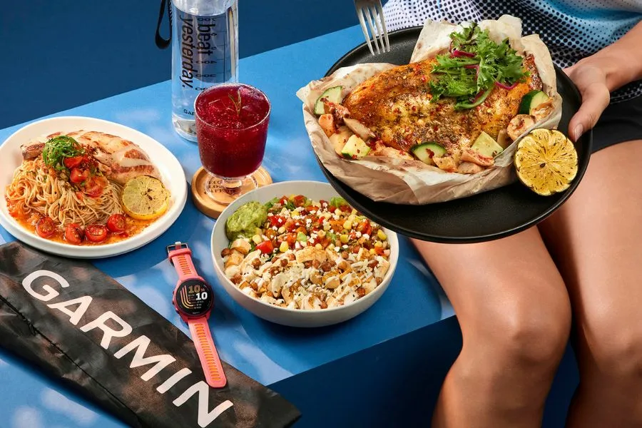 媒體採購 廣編稿 廣告合作 異業合作 互惠 貳樓 Garmin Run聯名餐  能量餐登場 專屬補給 跑者夢幻菜單 會員解鎖徽章享不限次85折