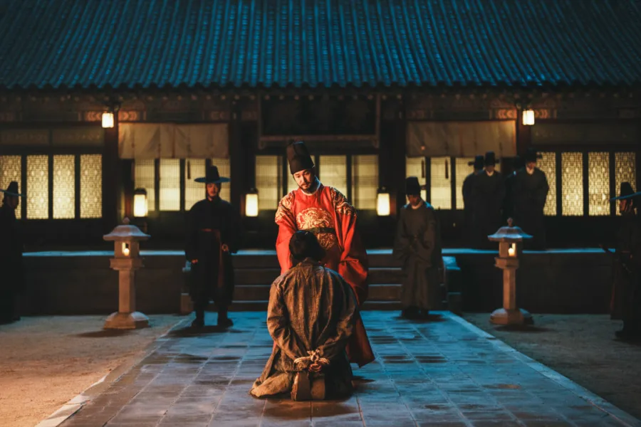 Netflix 新片 媒體採購 廣編稿 廣告合作 異業合作 互惠 鬼謎東宮 The East Palace 南柱赫 / Nam Joo-hyuk 盧允瑞 / Roh Yoon-seo 曹承佑 / Cho Seung-woo 宮廷懸疑 / Palace Suspense 靈界恐怖 / Spirit World Horror