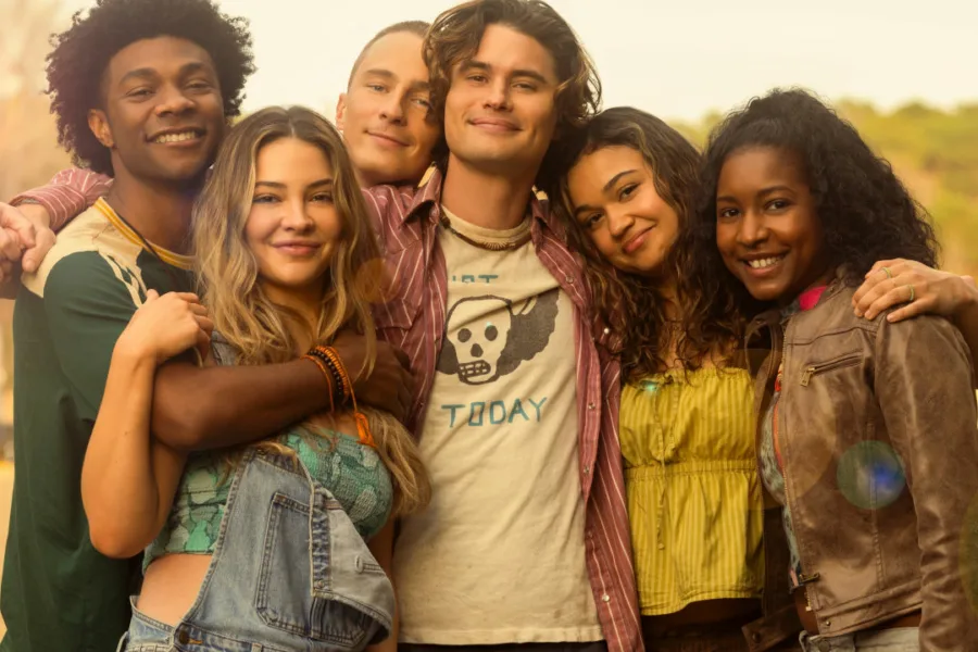 Netflix 新片 媒體採購 廣編稿 廣告合作 異業合作 互惠 外灘探秘 Outer Banks Season 5 Chase Stokes / Chase Stokes Madelyn Cline / Madelyn Cline 外灘冒險 / Outer Banks Adventure 寶藏陰謀 / Treasure Conspiracy 青春成長 / Youth Growth