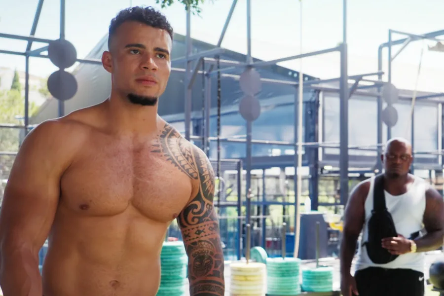 Netflix新片 電影 媒體採購 廣編稿 廣告合作 異業合作 互惠 路易泰魯：解構男性圈 路易泰魯 Louis Theroux  Harrison Sullivan HS Tikky Tokky  Myron Gaines Sneako Justin Waller  紀錄片 紀錄電影  2026 電影 