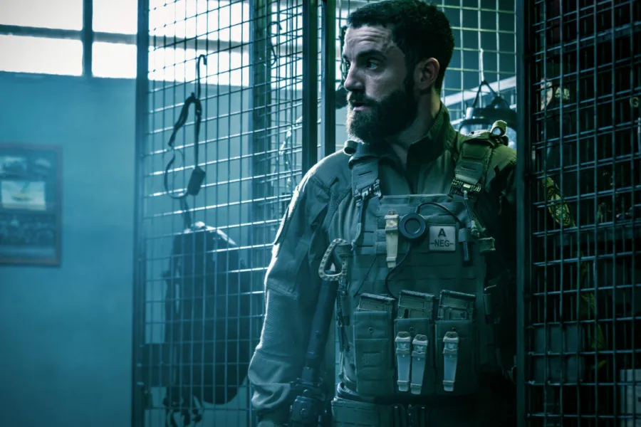Netflix 新片 媒體採購 廣編稿 廣告合作 異業合作 互惠 GIGN 特勤小隊 湯摩爾席勒 / Tomer Sisley 吉翁古依克斯 / Guillaume Gouix 法國特勤動作 / French Special Forces Action 生死任務懸疑 / High-Stakes Mission Thriller 人性救贖 / Human Redemption