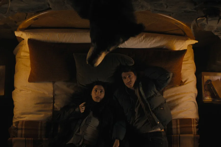 Netflix 新片 媒體採購 廣編稿 廣告合作 異業合作 互惠 命中婚劫 懸疑推理 恐怖影集  婚禮驚悚 劇情片 宿命論 悽慘終局 新娘新郎 心理壓迫 2026 驚悚新片