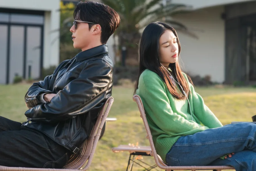 一吻爆炸  Netflix 新片 媒體採購 廣編稿 廣告合作 張基龍 安恩真 職場浪漫 辦公室喜劇 假媽媽 靈魂交換 燙菠菜 白馬王子 韓劇甜寵 化學反應